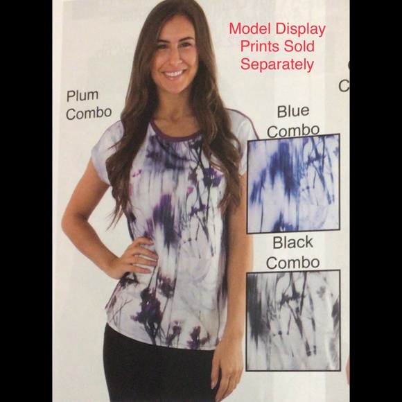 🎉 Full Figure Capsleeve Print Top - Picture 5 of 6